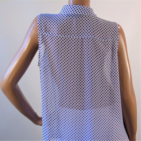 Polka Dot Sleeveless Blouse a.n.a. A New Approach - Picture 9 of 10
